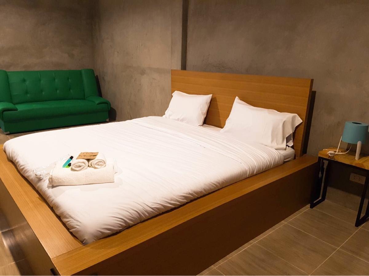 The Day Home Hotel Пакчонг Экстерьер фото